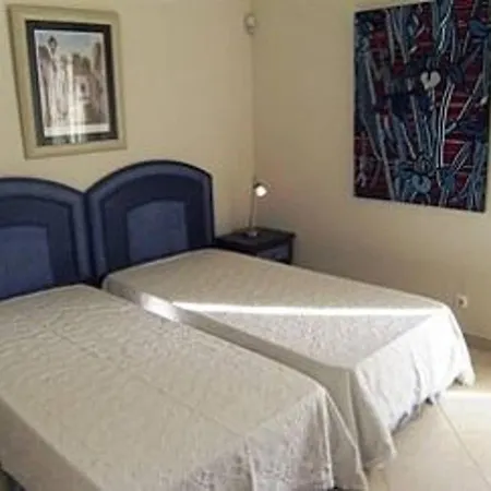 别墅 Quadradinhos 30q - Luxurious 4-bedroom With Private Heated Pool