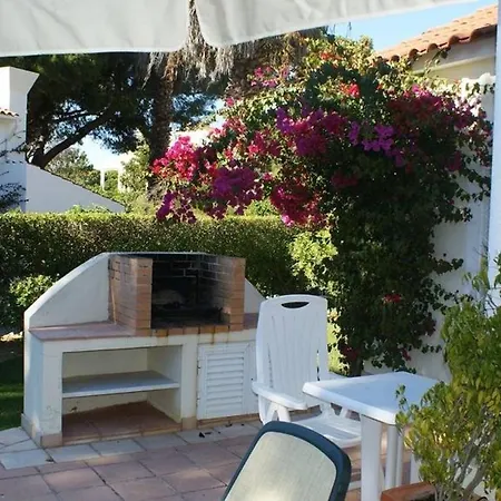 Quadradinhos 30q - Luxurious 4-bedroom With Private Heated Pool Villa *