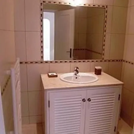 Quadradinhos 30q - Luxurious 4-bedroom With Private Heated Pool Villa Vale do Lobo