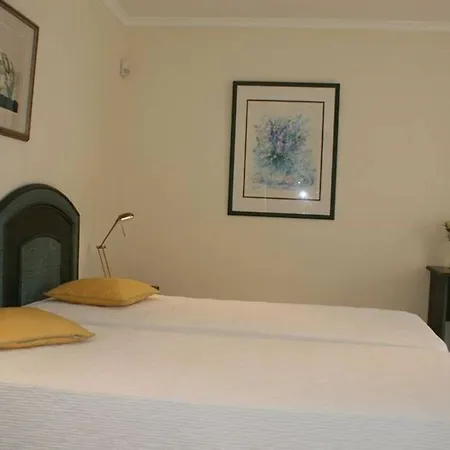 Quadradinhos 30q - Luxurious 4-bedroom With Private Heated Pool *