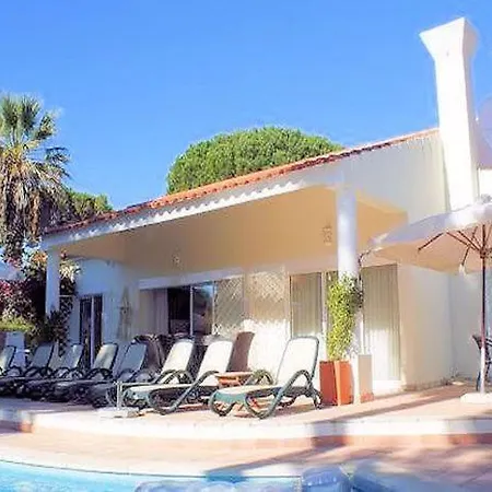 Villa Quadradinhos 30q - Luxurious 4-bedroom With Private Heated Pool *