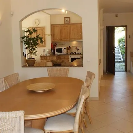 Quadradinhos 30q - Luxurious 4-bedroom With Private Heated Pool Villa
